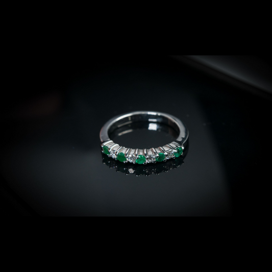14KT White Gold, Emerald and Diamond Studded Band Ring