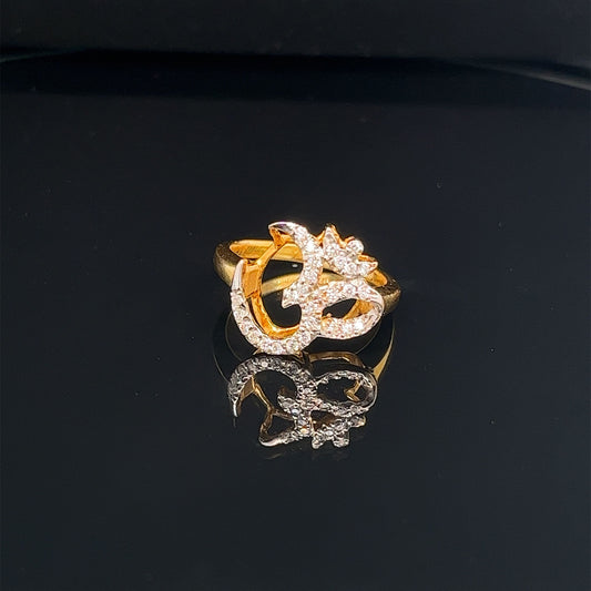 18 kt Yellow Gold Big Om Ring with Diamond