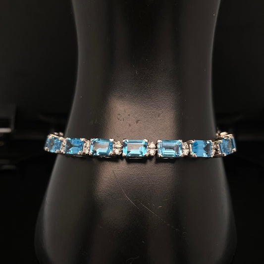 14kt WG Bracelet with Diamond and Topaz Stone