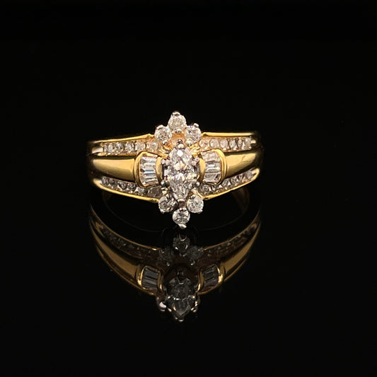 14 kt Yellow Gold Fashion Ring with Marquise Diamond