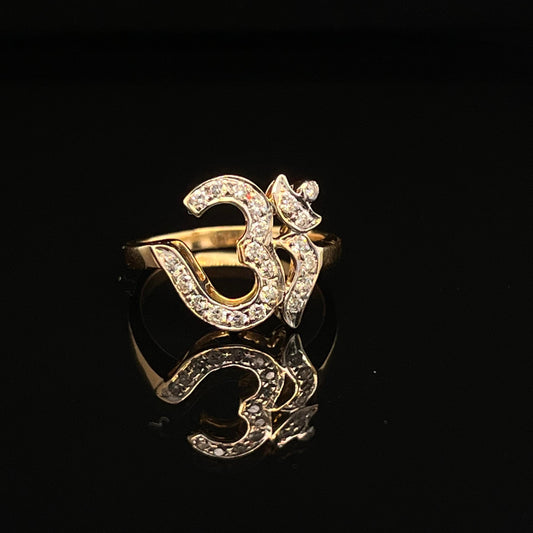 18 kt Yellow Gold Om Ring with Diamonds